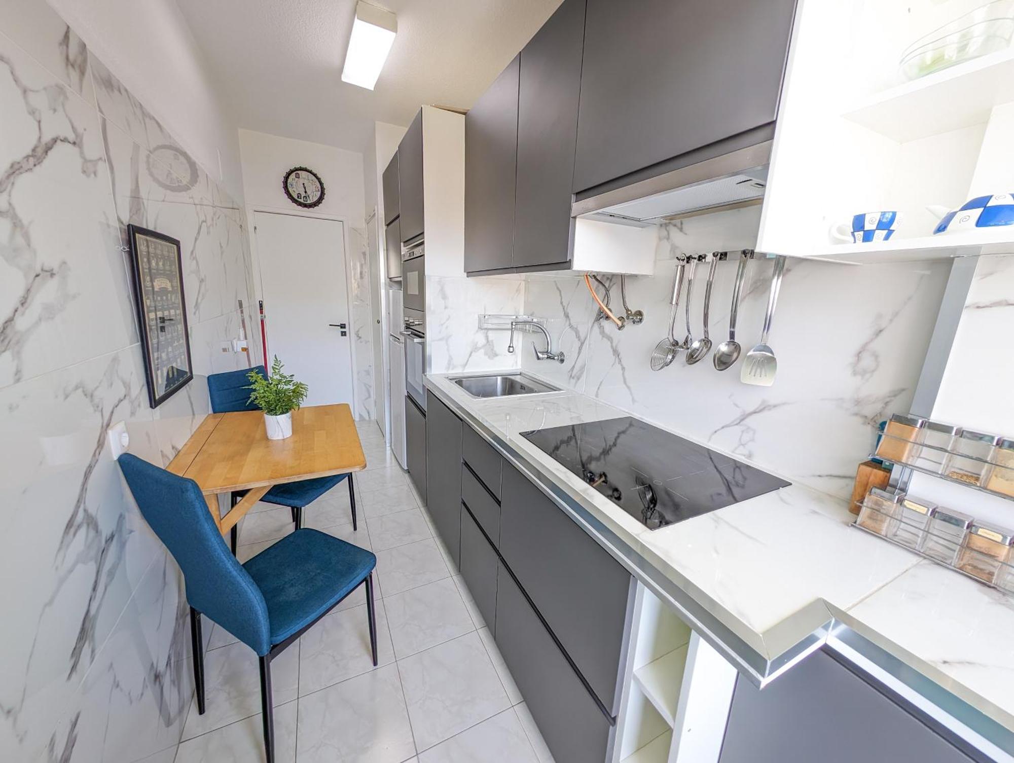 2 Room Condo - 5 Mins From Costa Da Caparica Beach & Bars 外观 照片