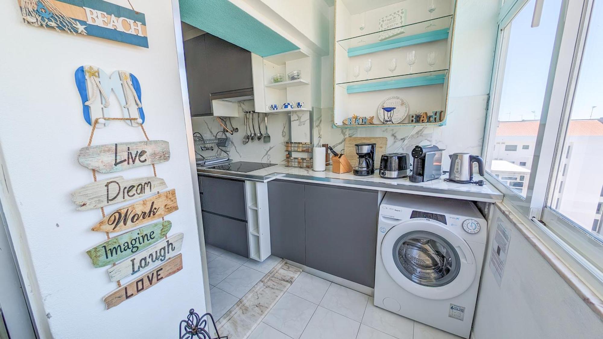 2 Room Condo - 5 Mins From Costa Da Caparica Beach & Bars 外观 照片